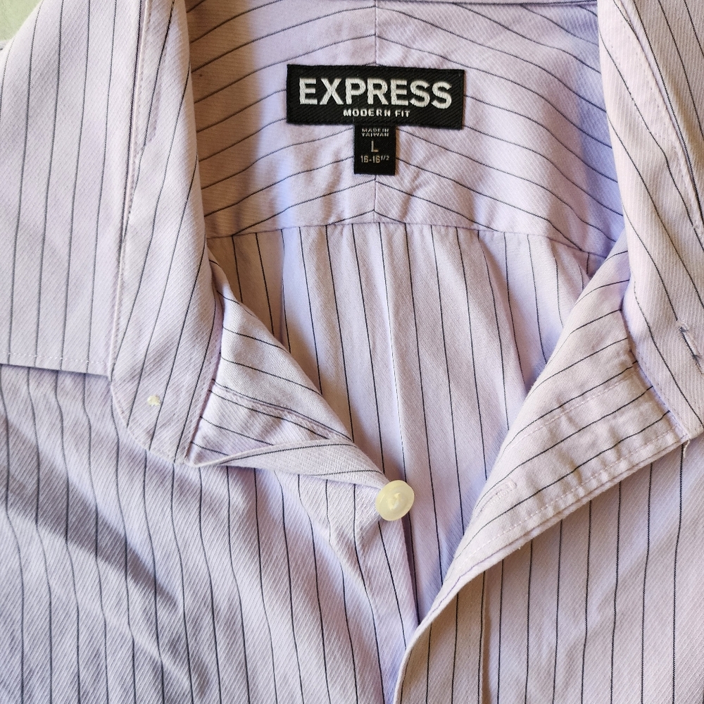 Button up - Picture 3 of 3